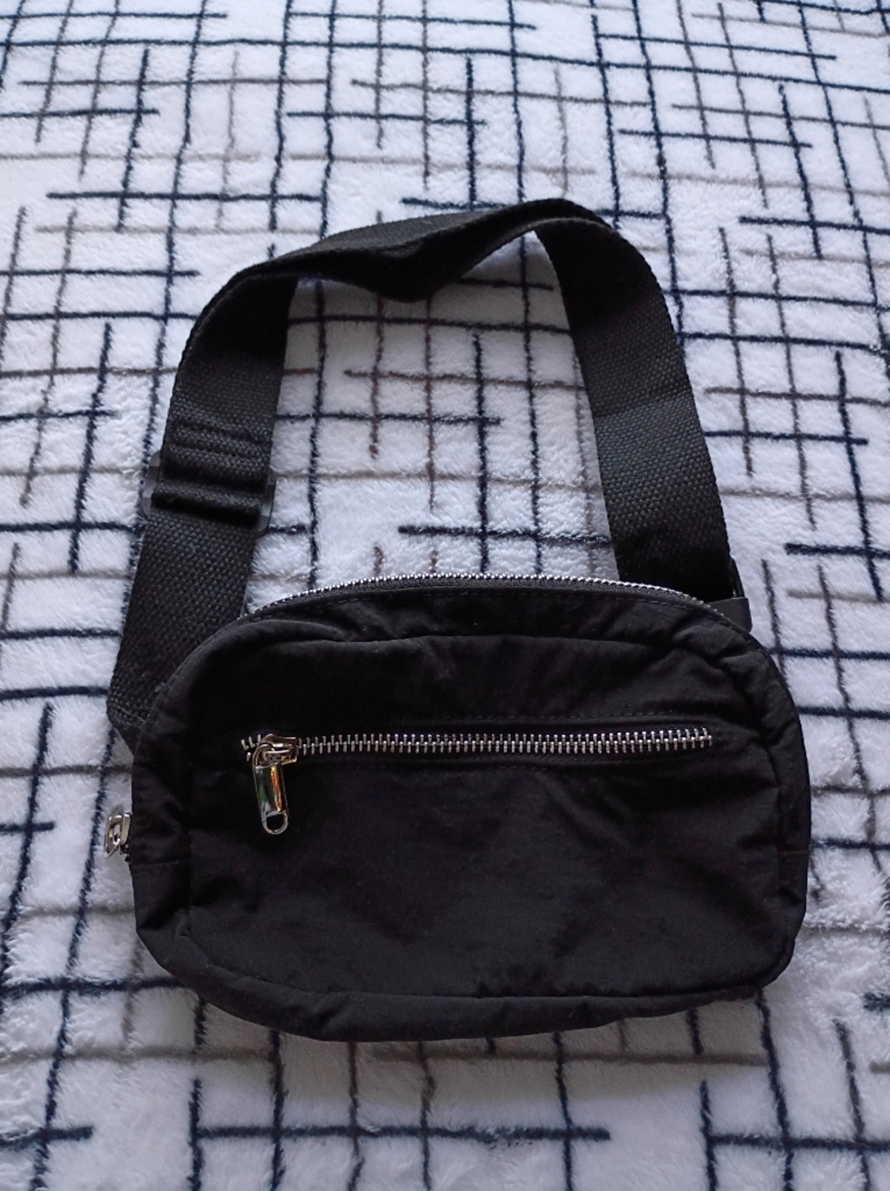 Wild Fable Black Crossbody Sling Bag Waist Bag Adjustable Strap NEW